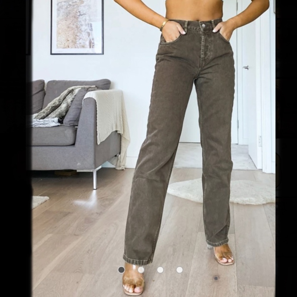 ASOS DESIGN mid rise 90’s straight leg jeans